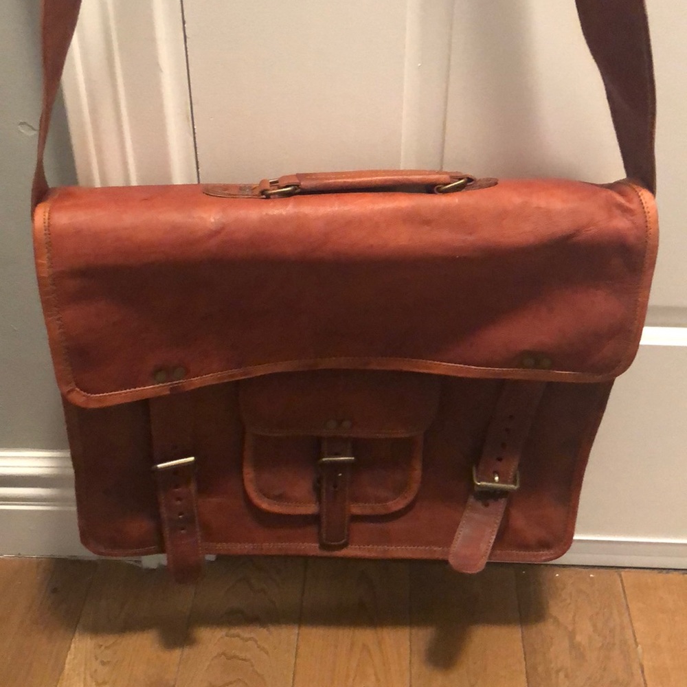 Genuine Distressed Leather Messenger Bag